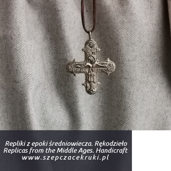 The cross was based on a reliquary from Krakow